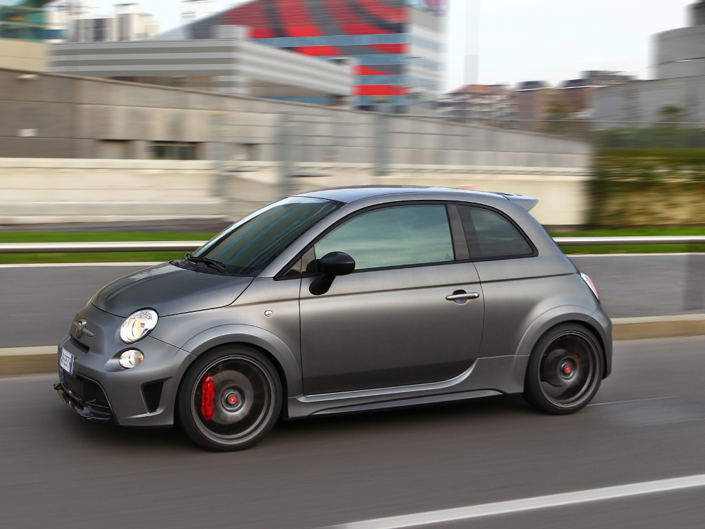 Abarth 695 Biposto (Manual)